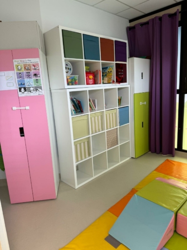 Bibliothèque - Micro-crèche Les Ptits Grimpeurs - Grenoble